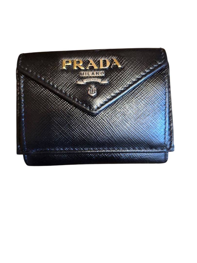 ＰＲＡＤＡ　プラダ　サフィアーノ　三つ折り財布 a