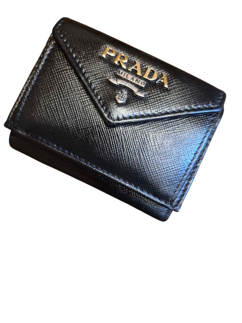 ＰＲＡＤＡ　プラダ　サフィアーノ　三つ折り財布 a