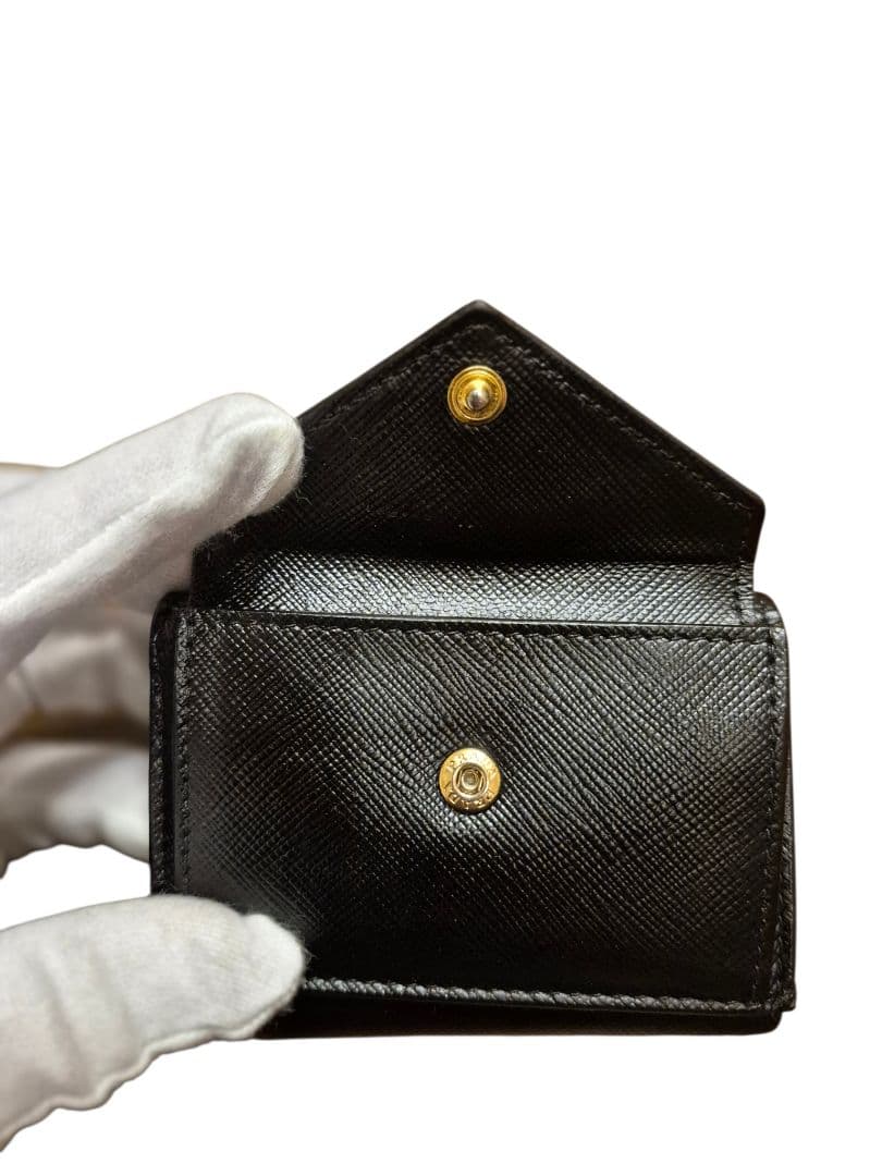 ＰＲＡＤＡ　プラダ　サフィアーノ　三つ折り財布 a