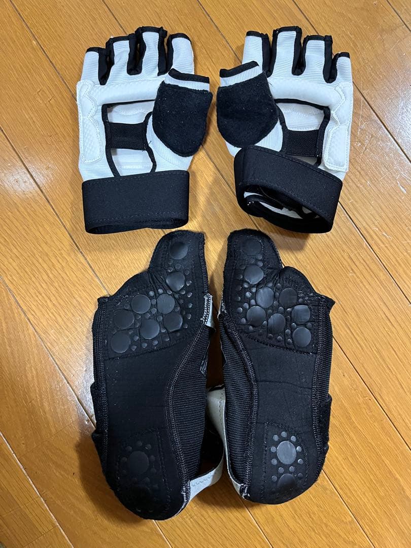m*o様 Burne's Style トレーニンググローブ 手足セット　Mサイズ