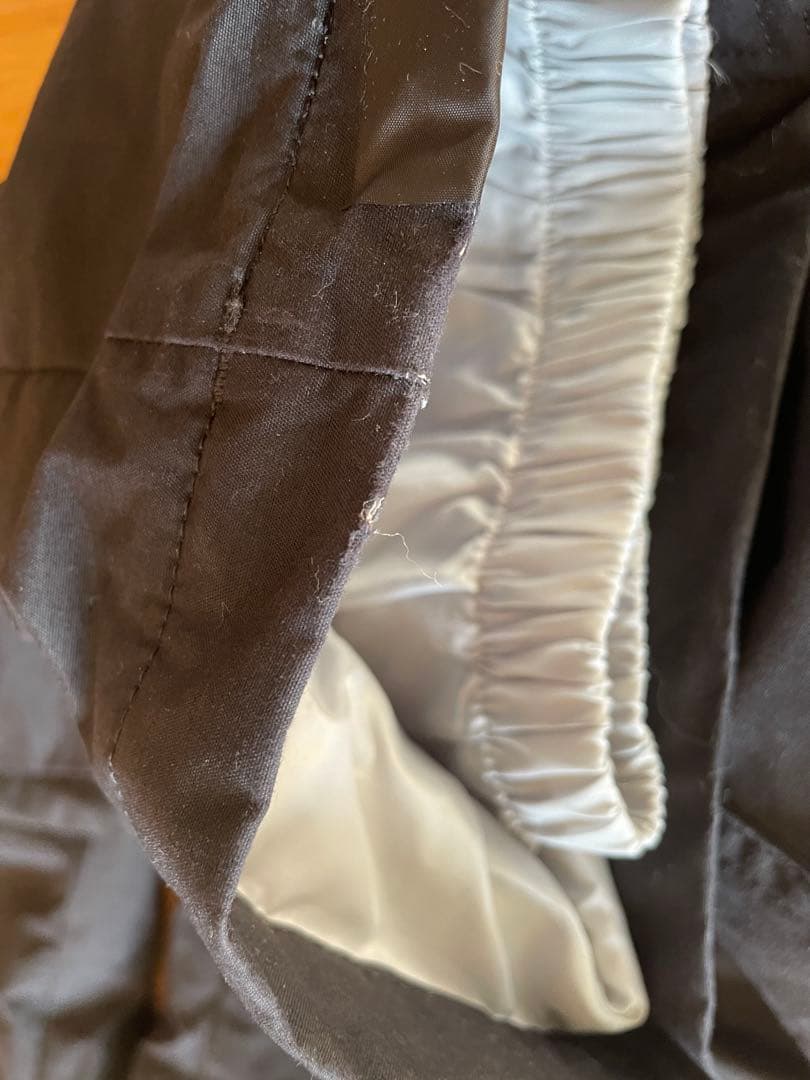 早い者勝ち！DESCENTE スキーウェアセット 140 黒/赤 手袋付き