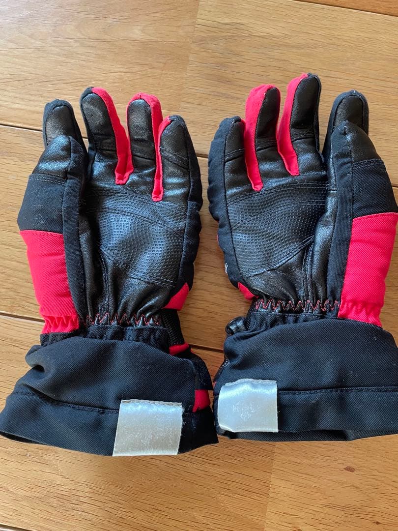 早い者勝ち！DESCENTE スキーウェアセット 140 黒/赤 手袋付き