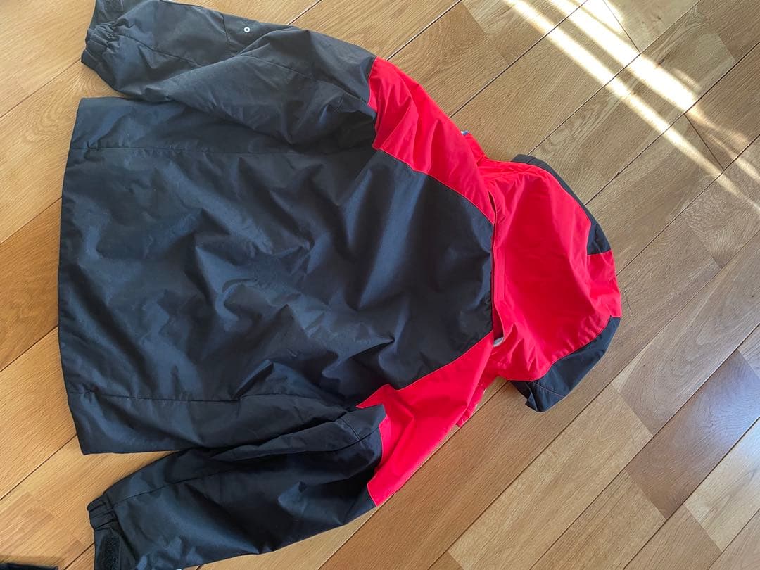 早い者勝ち！DESCENTE スキーウェアセット 140 黒/赤 手袋付き