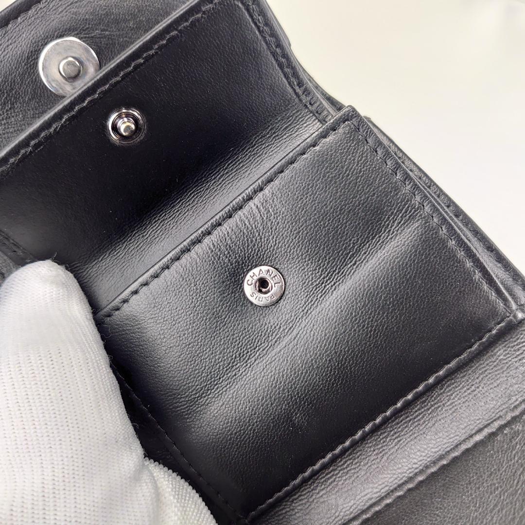【A®︎*・゜即購入OK‼︎ さま用】シャネル　カメリア　三つ折り　2195