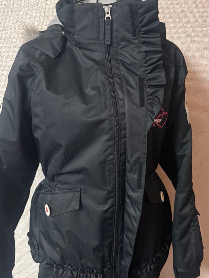 DESCENTE スキーウェア 女の子 160 上下セット