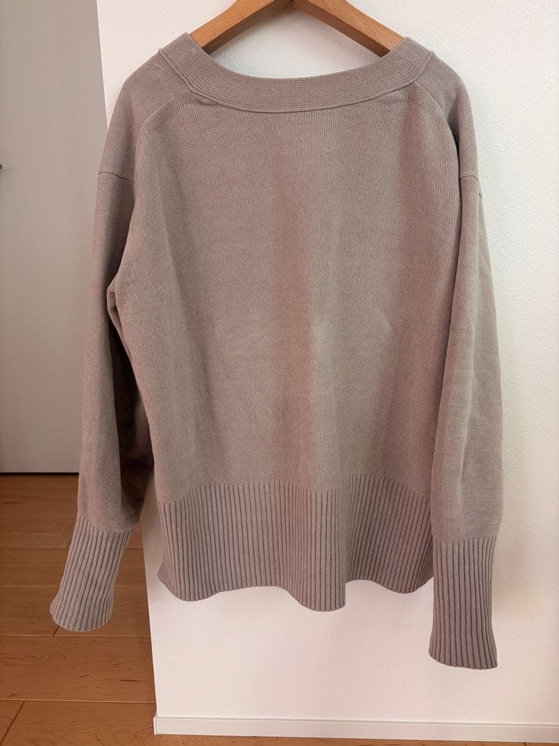 今季★ SALON adam et ropé Vネックカーディガン ベージュ