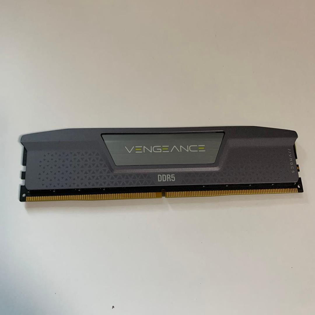 Corsair DDR5 32GB 1枚　5600MT/s