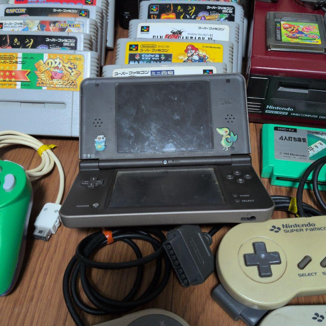 Wii本体とスーパーファミコンとファミコンとDSLLと各種ソフトセット