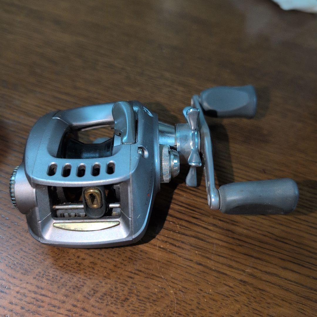 TEAM DAIWA-Z 105H&105HLセット ベイトリール TD-Z