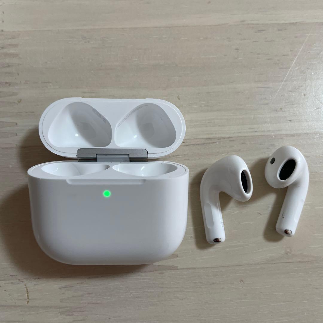 イヤホン Apple AirPods 4