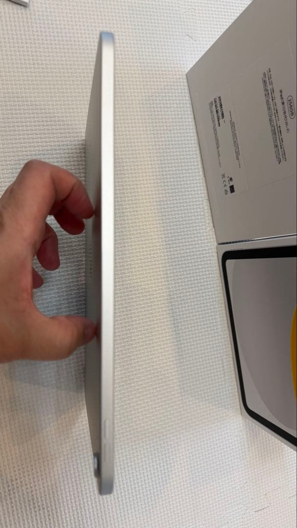 超美品　Apple iPad (第10世代) 256GB シルバー 本体