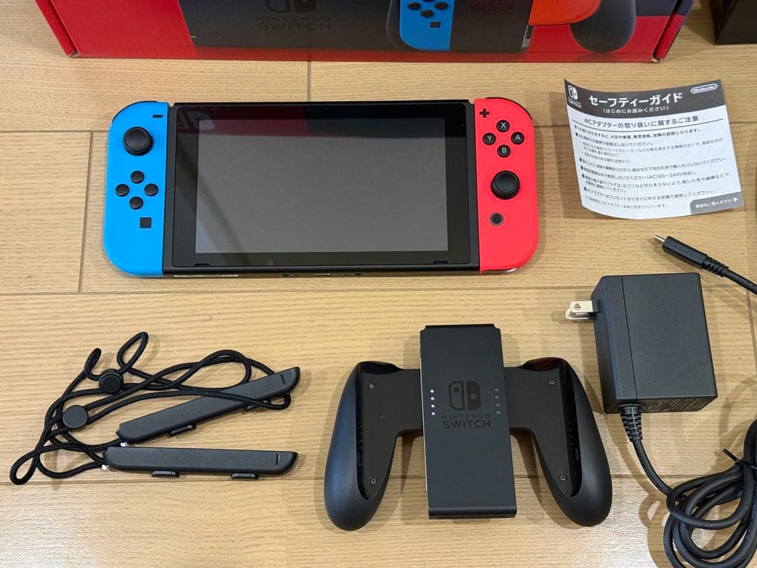 【中古美品】任天堂ニンテンドースイッチSwitch ネオンブルー・レ本体