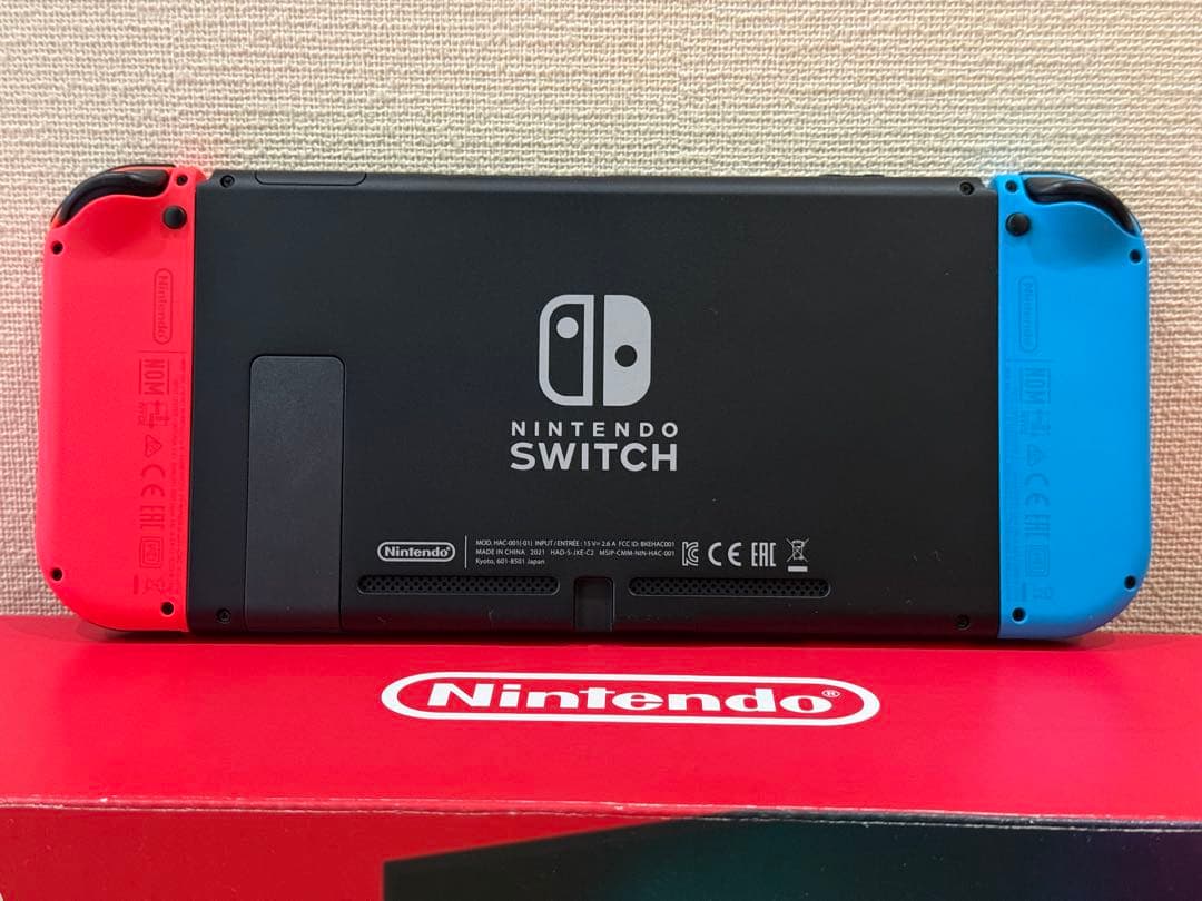 【中古美品】任天堂ニンテンドースイッチSwitch ネオンブルー・レ本体
