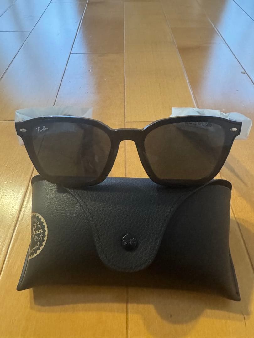 【新品】最安値　レイバン RB4392D ダークグレー RayBan サングラス