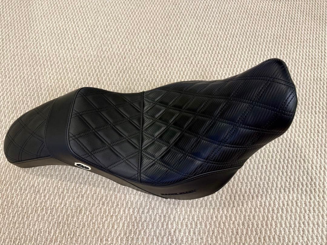 美品 中古 【SDC × Saddlemen】パフォーマンスグリッパーシート