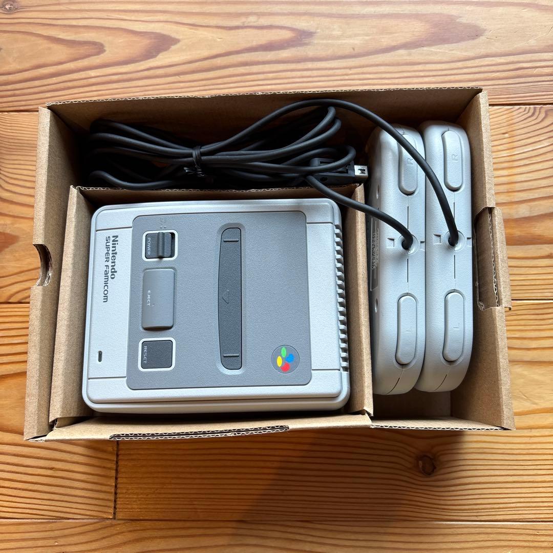 ニンテンドークラシックミニ スーパーファミコン　HDMIケーブル付き