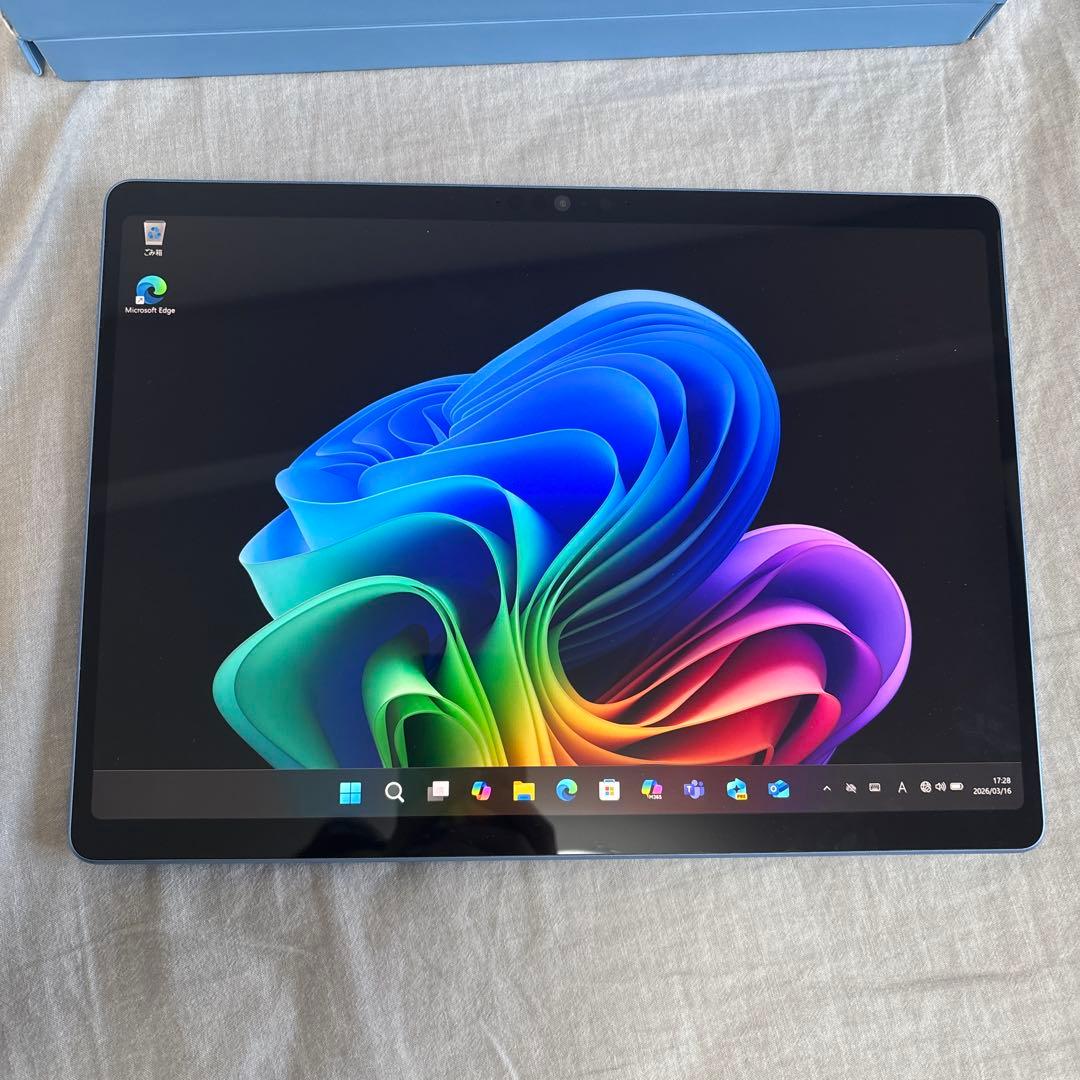 Microsoft Surface Pro Windows 11本体&キーボード