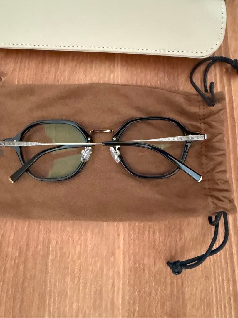 Zoff × UNITED ARROWS 調光サングラス