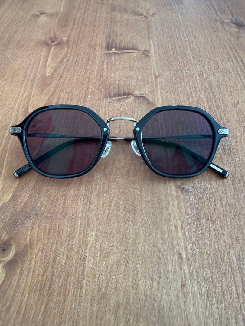 Zoff × UNITED ARROWS 調光サングラス
