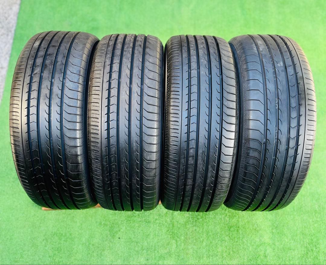225/55 R17、YOKOHAMA BluEarth-RV03、23,24年