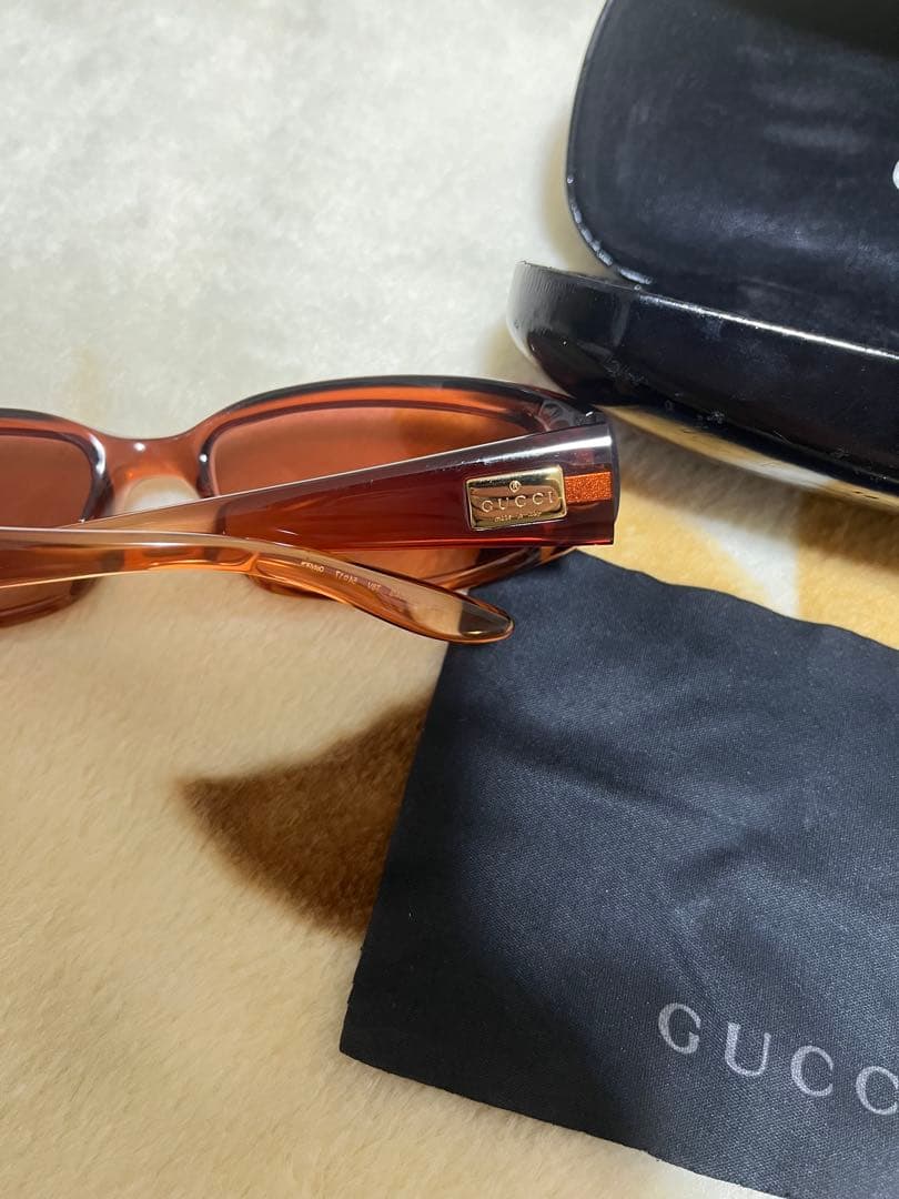 GUCCI グッチ　サングラス ケース付き
