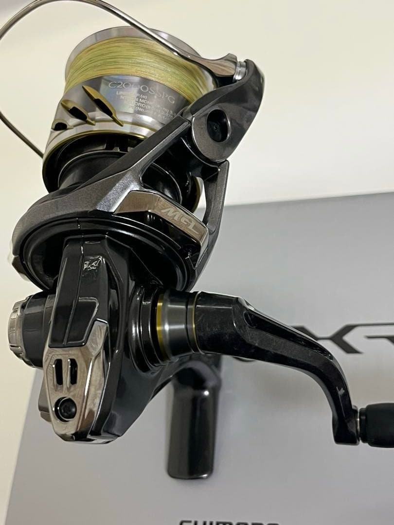 【極美品】シマノ 25ソアレXR C2000SSPG エリアトラウト・アジングに