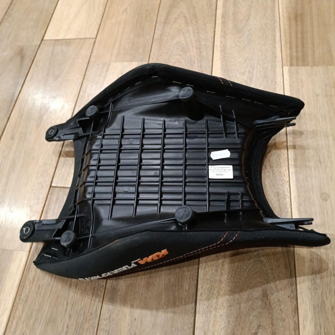 快適　格安　美品　KTM パワーパーツ エルゴシート 125〜390 DUKE
