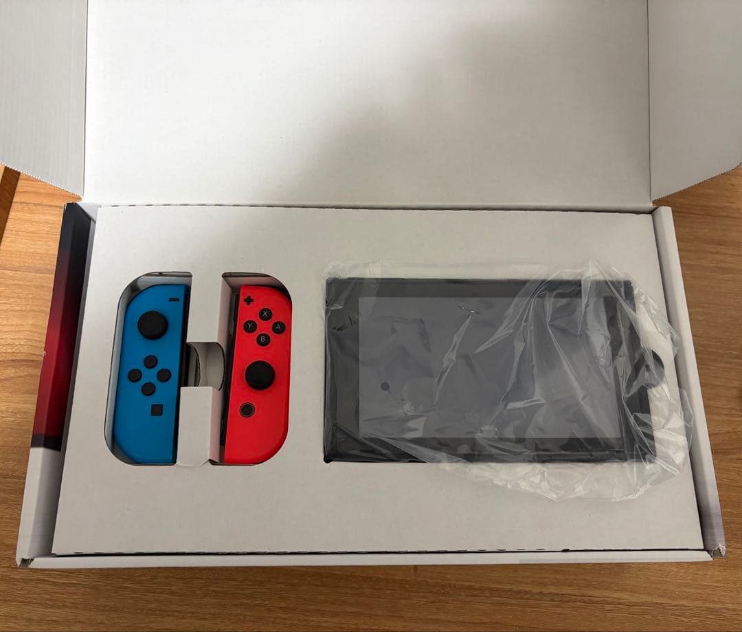 Nintendo Switch 本体 ネオンブルー/ネオンレッド