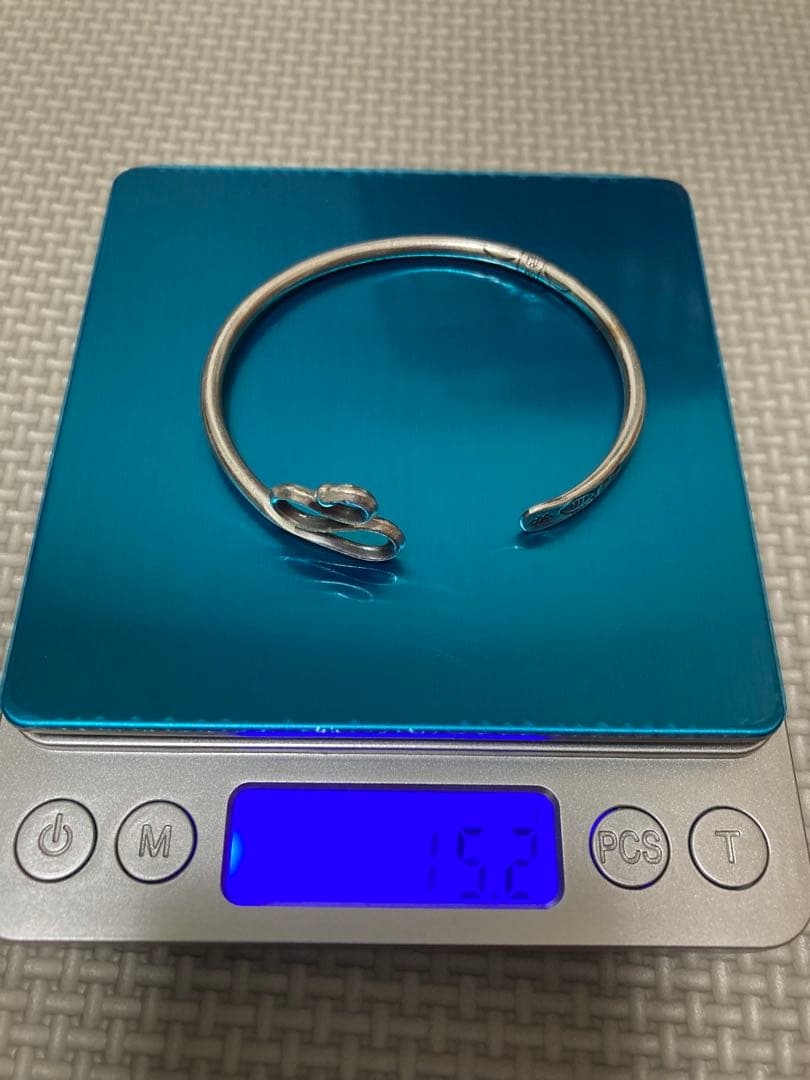【新品】カレンシルバー ねじれデザイン オープンバングル