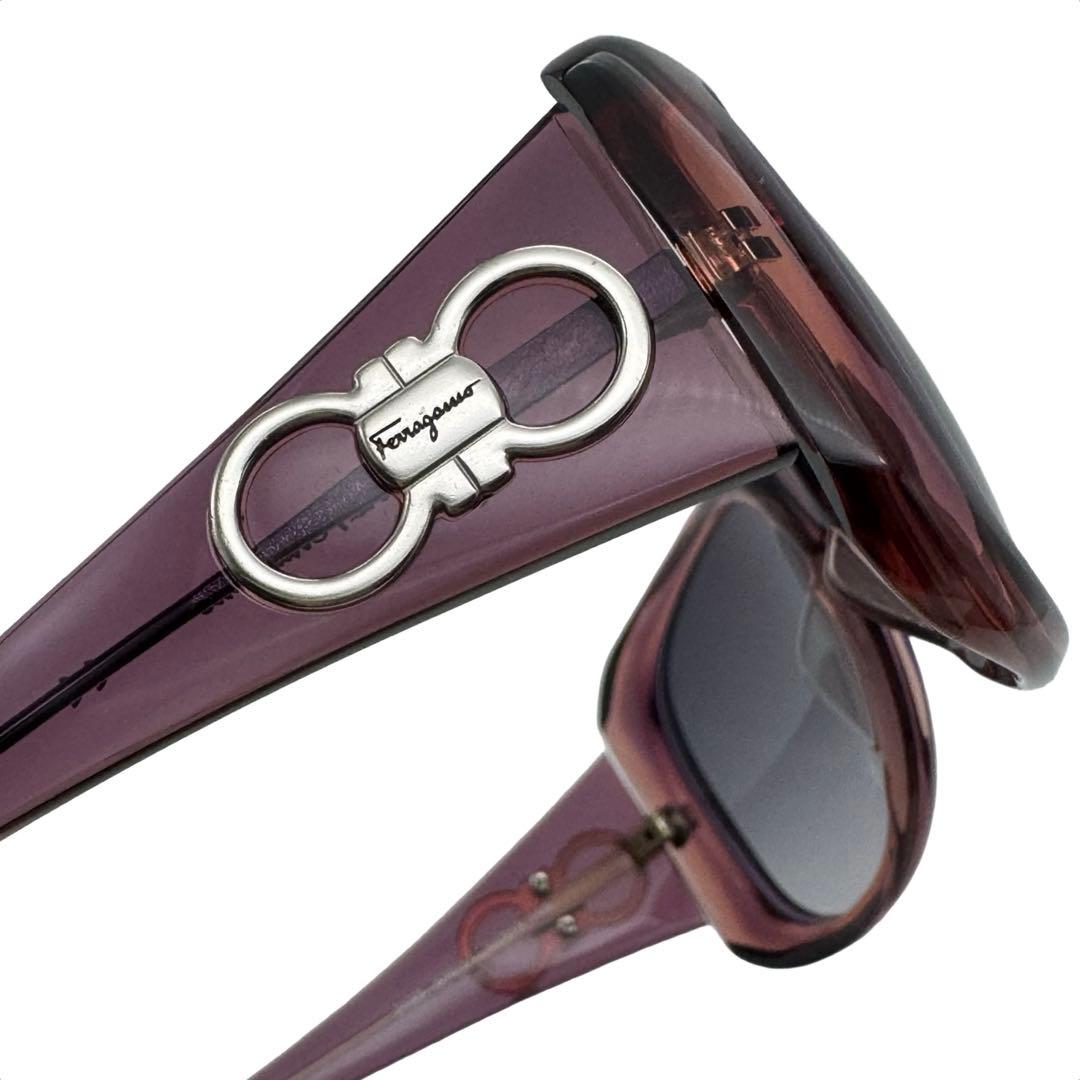 Salvatore Ferragamo フェラガモ サングラス レディース