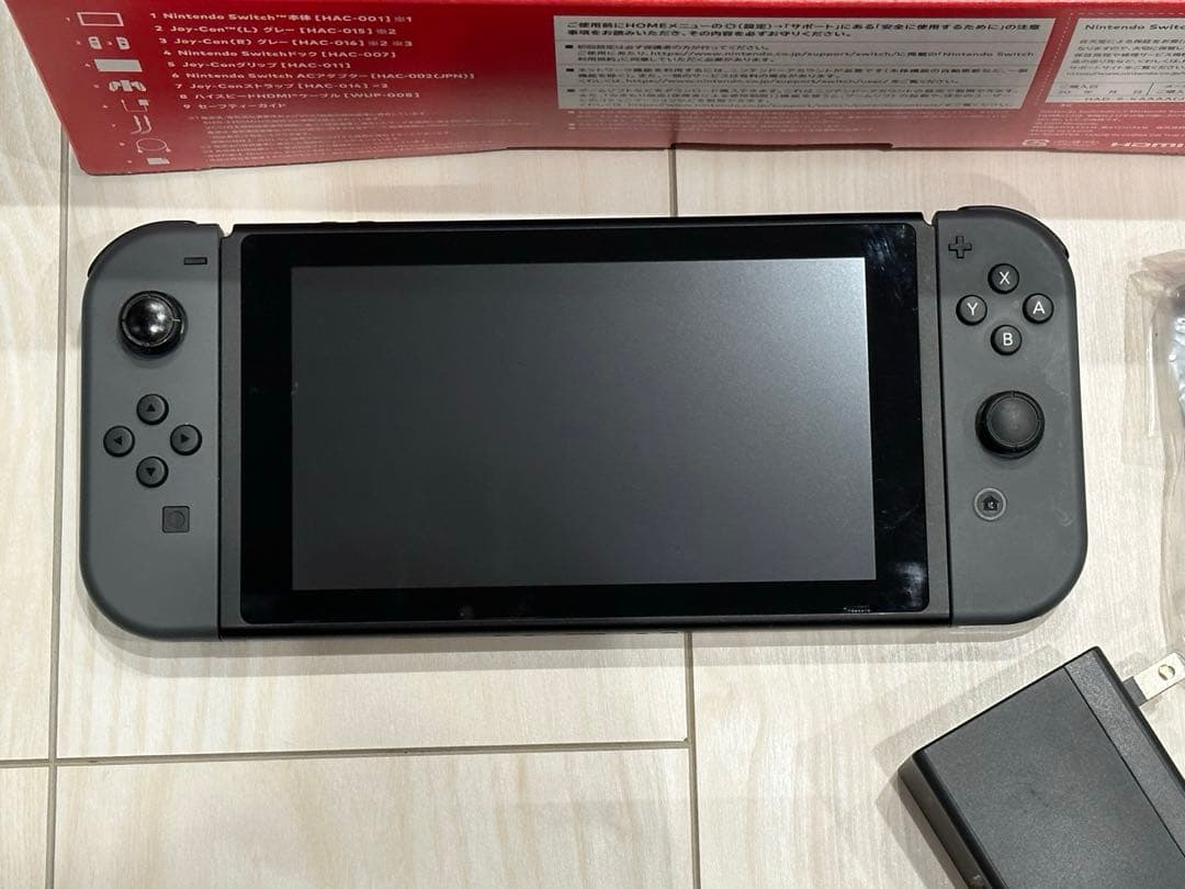 Nintendo Switch 本体 ブラック　美品　初期化　動作確認済み
