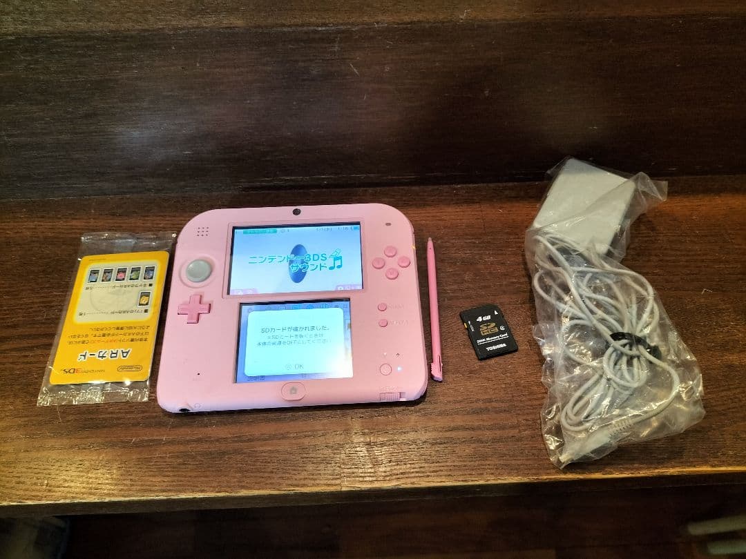 美品ニンテンドー2DS ピンク 箱付き