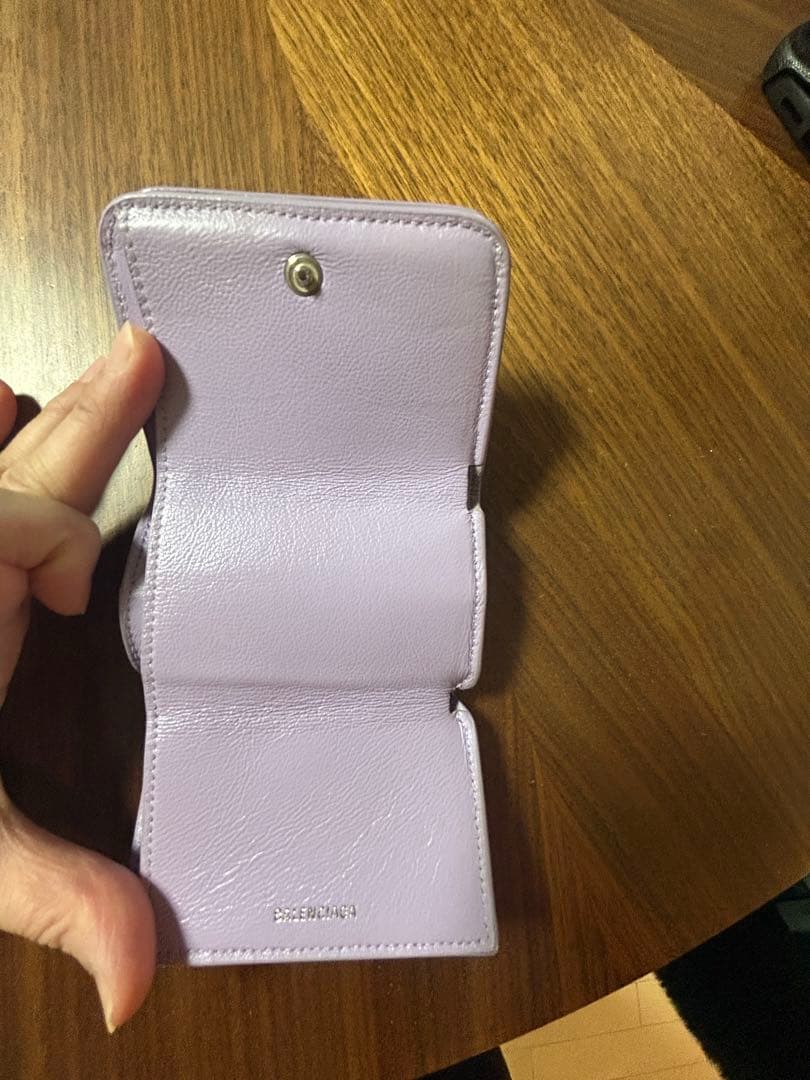 バレンシアガ　三つ折り財布　クロコ　エフェクト　ミニウォレット　レザー　パープル