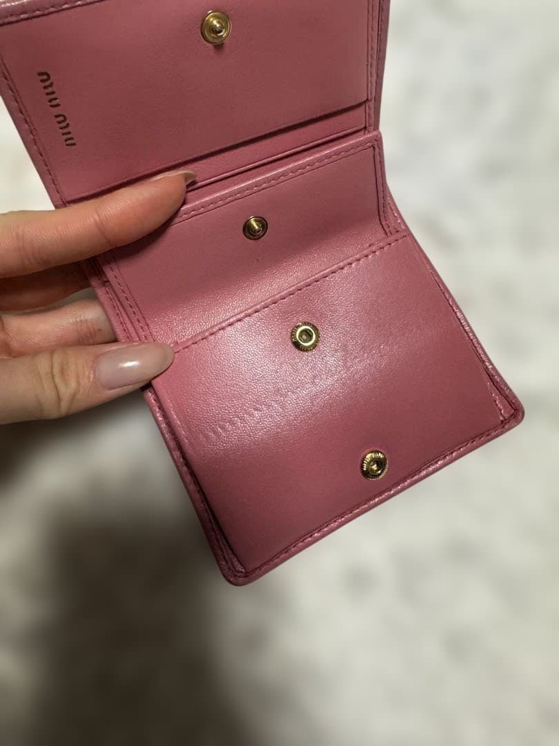 miumiu 財布　二つ折り　ピンク　箱付き