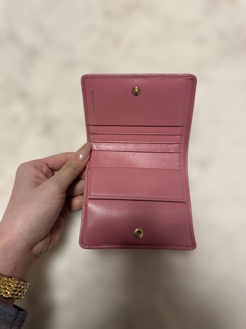 miumiu 財布　二つ折り　ピンク　箱付き