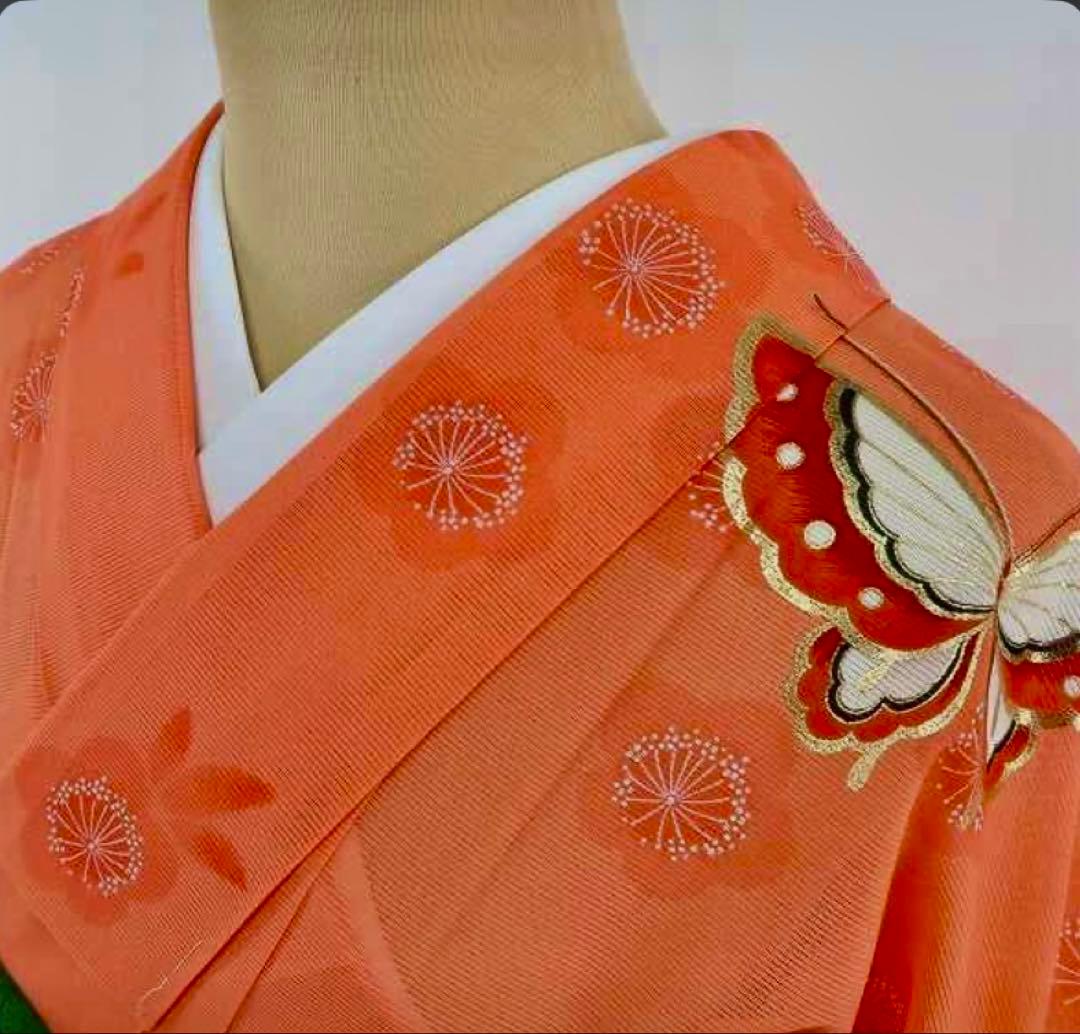 yellowです　　オレンジ色 蝶刺繍 夏着物希少　絽振袖