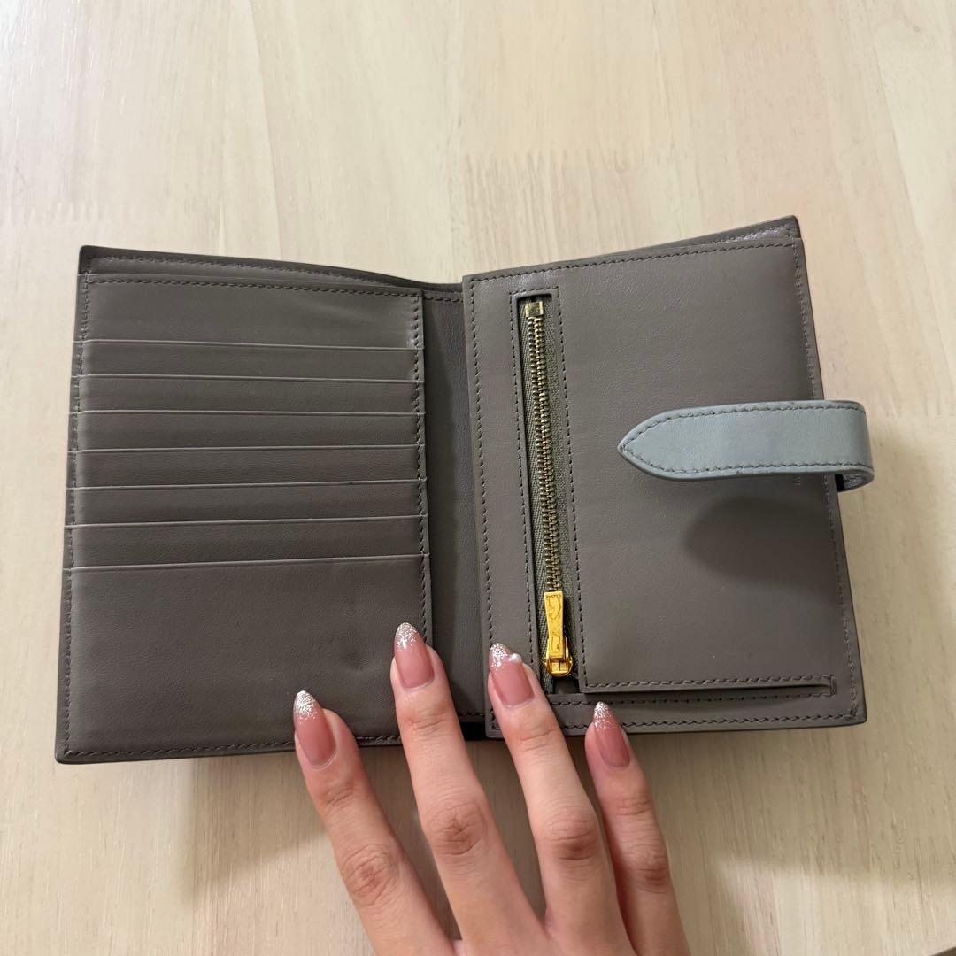 CELINE ミディアムストラップウォレット