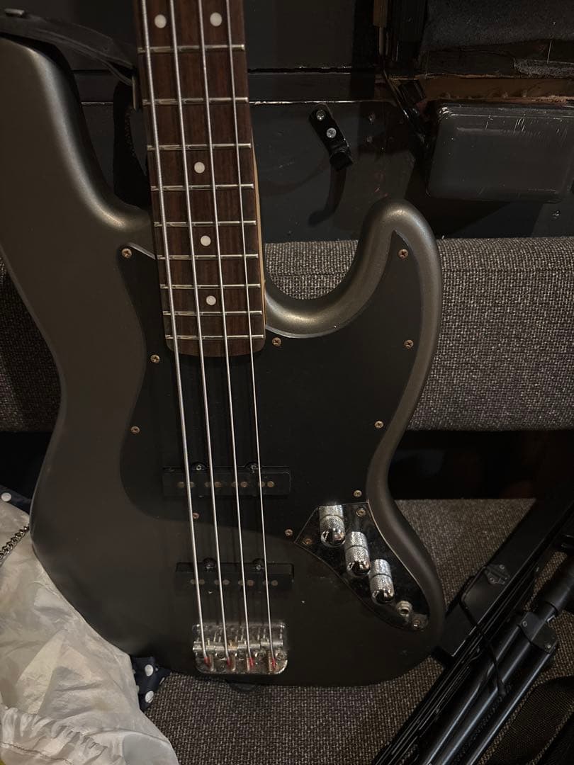 ※Moka　Squier Jazz Bass ガンメタ