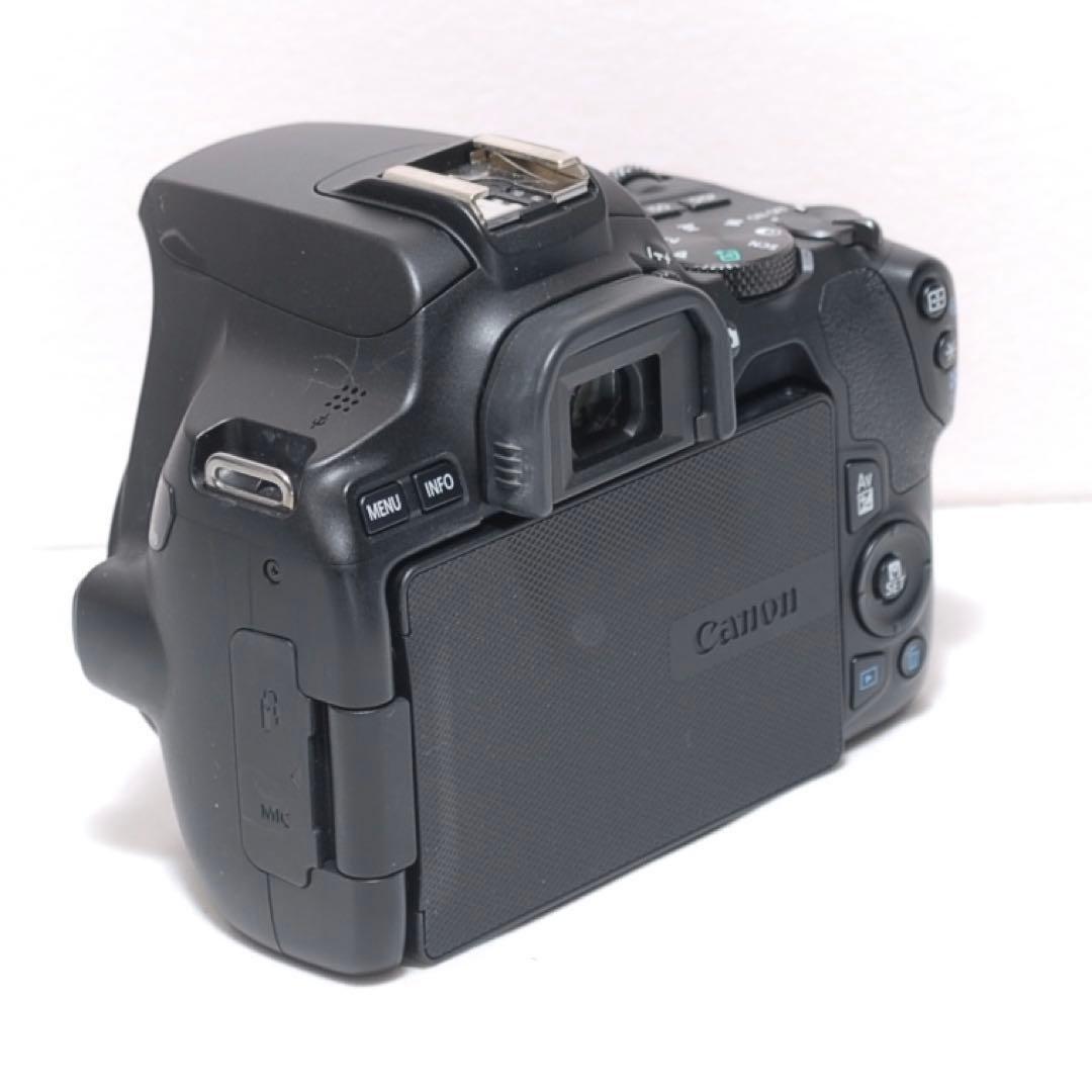 美品✨Canon Kiss X10✨4K動画撮影✨トリプルレンズ✨スポーツ観戦に