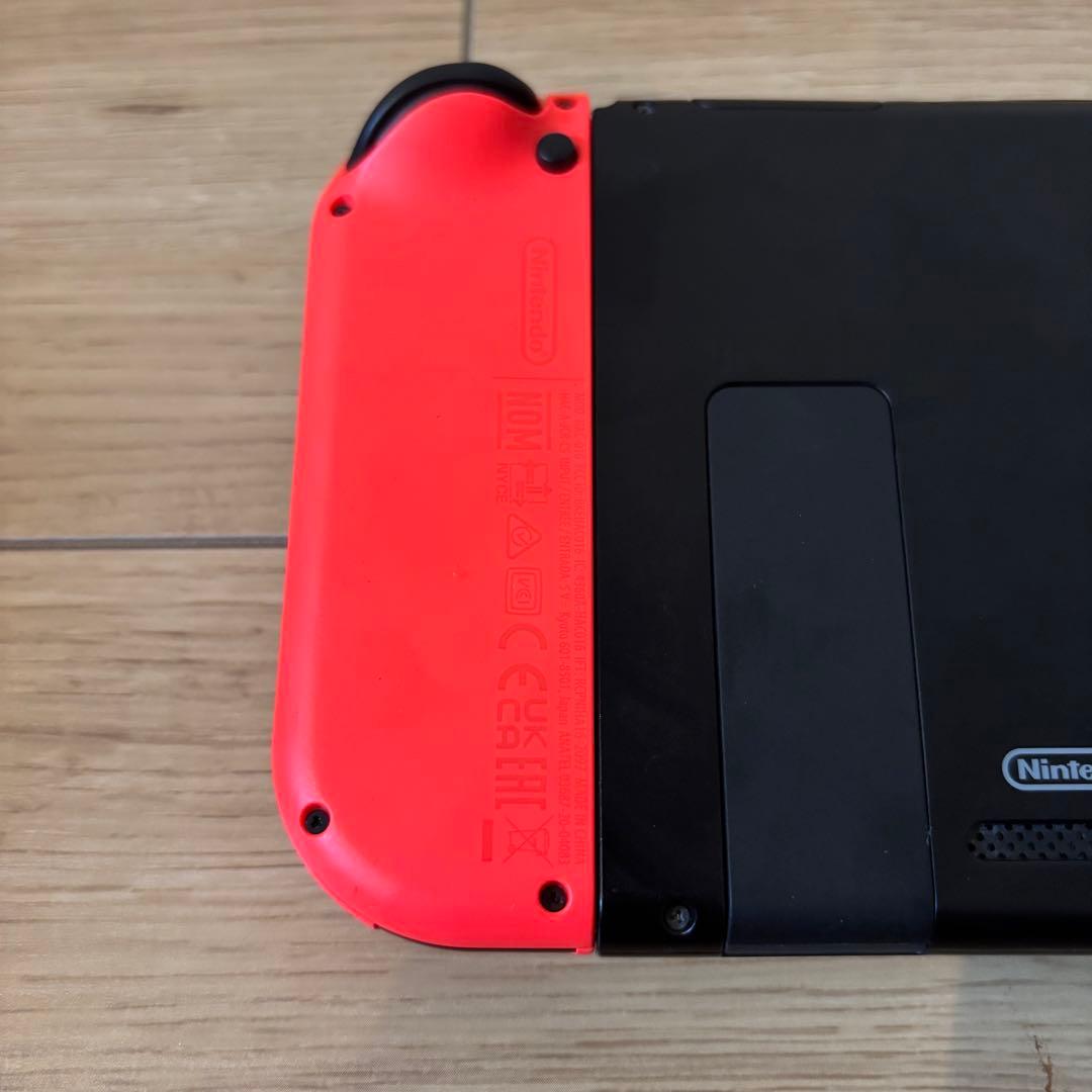 【週末値下げ】【付属品完備】Nintendo Switch 本体 ブルー/レッド