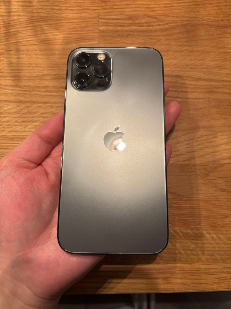 Apple iPhone 12 Pro グラファイト（ブラック）本体