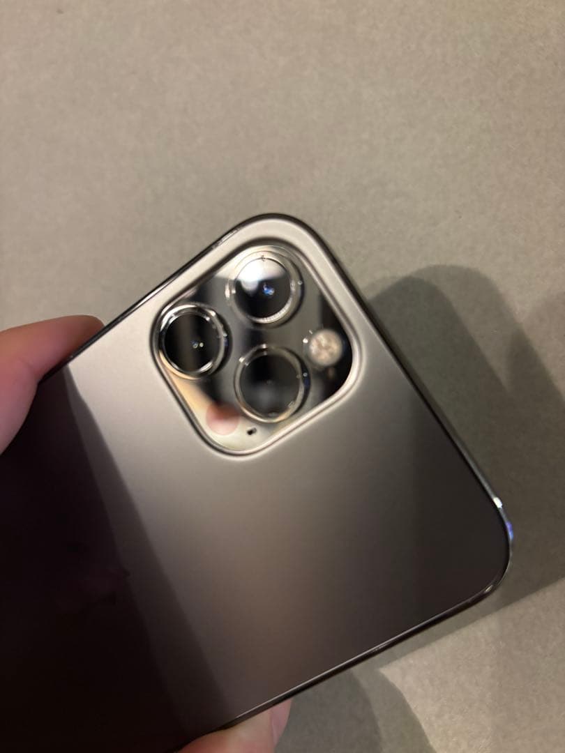 Apple iPhone 12 Pro グラファイト（ブラック）本体