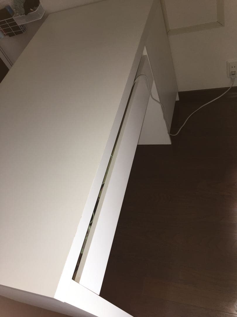 IKEAパソコンデスク MALM