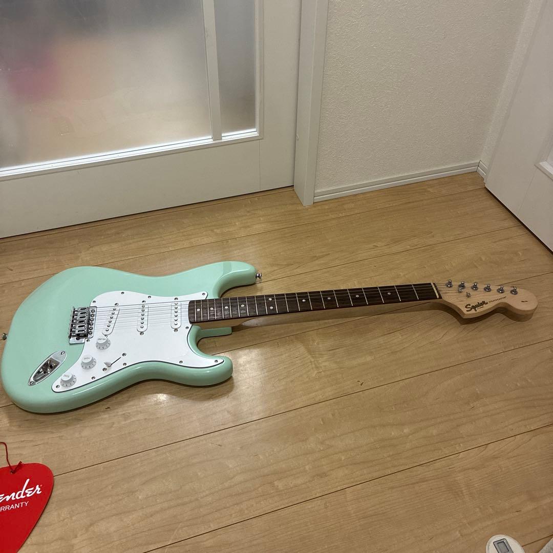 ほぼ新品Squier Affinity Stratocaster サーフグリーン