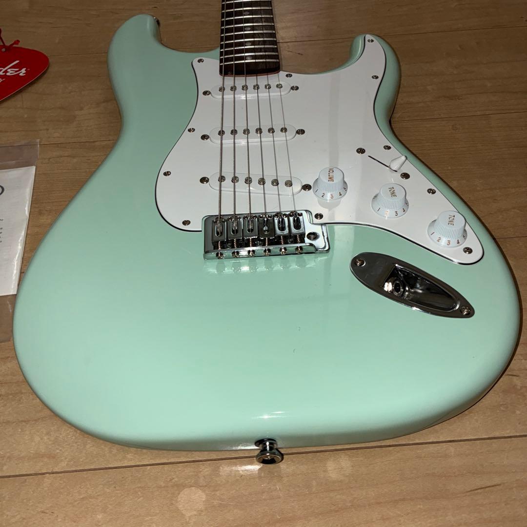 ほぼ新品Squier Affinity Stratocaster サーフグリーン
