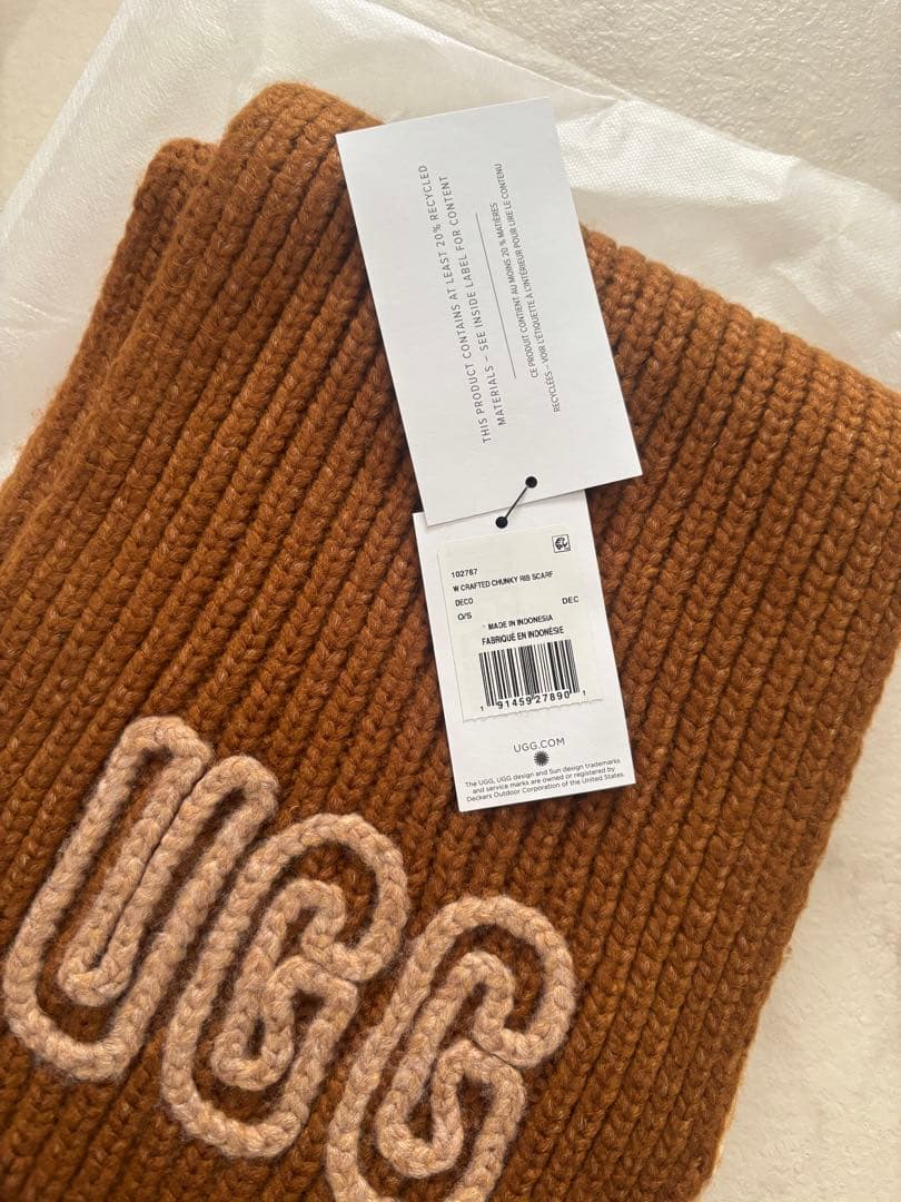 UGG マフラー テコ