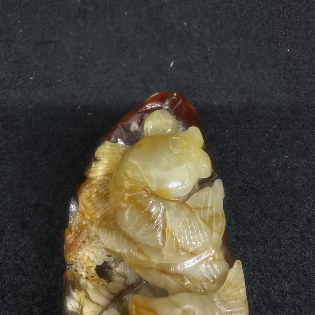 超美品　翡翠　ペンダント　魚細密彫　置物