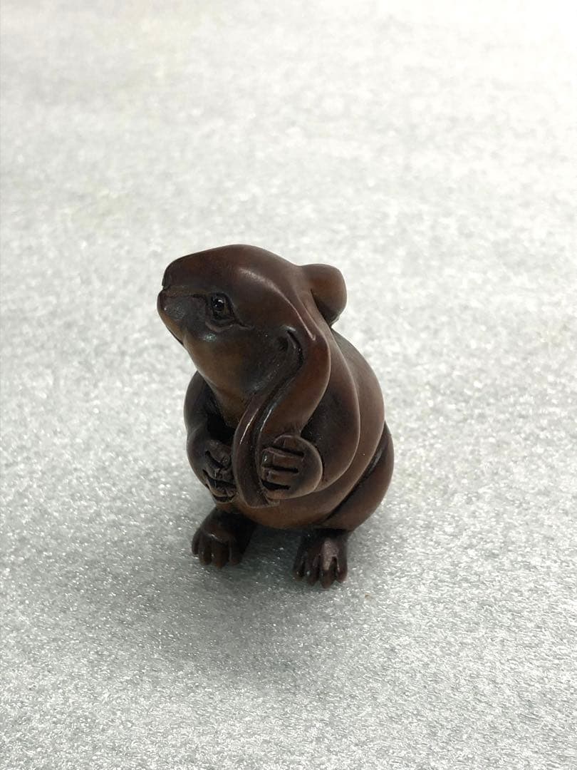 根付　兎　時代提物　木彫り