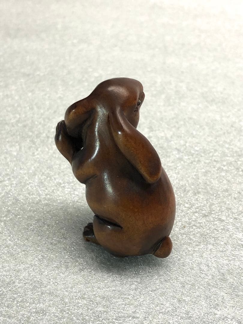 根付　兎　時代提物　木彫り