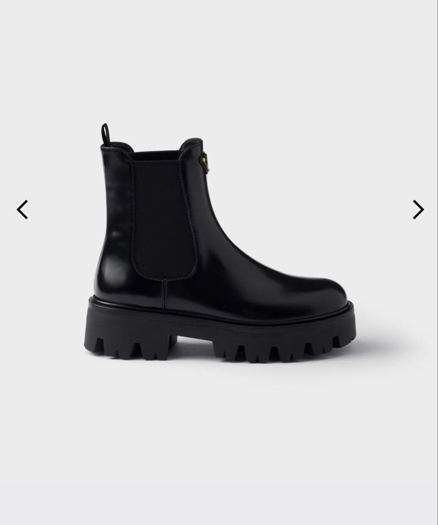 【PRADA】未使用 ブラッシュドレザーブーティー サイズ38